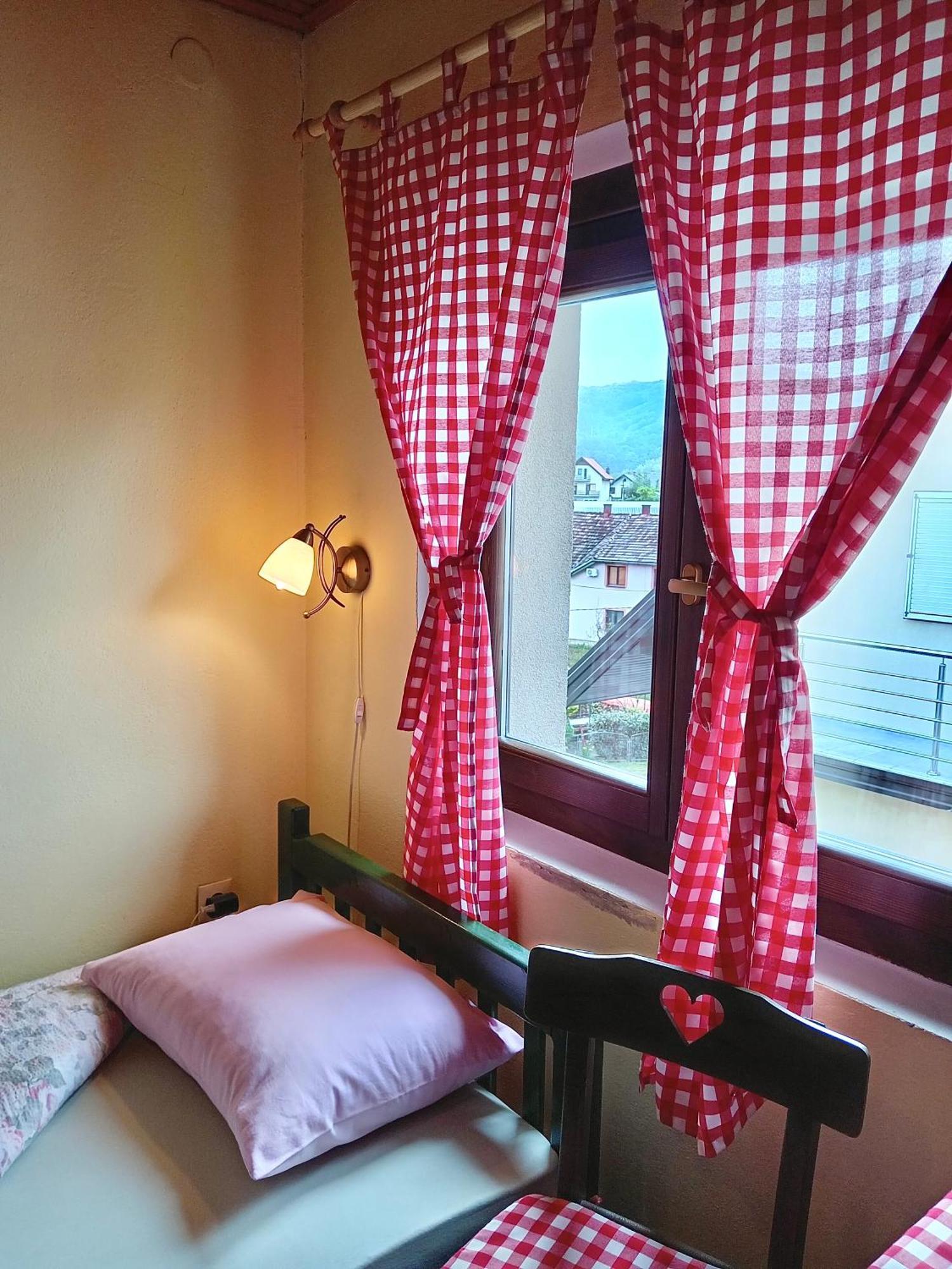 Hotel Putnicka kuca kod Dragane Bajina Basta Exterior foto
